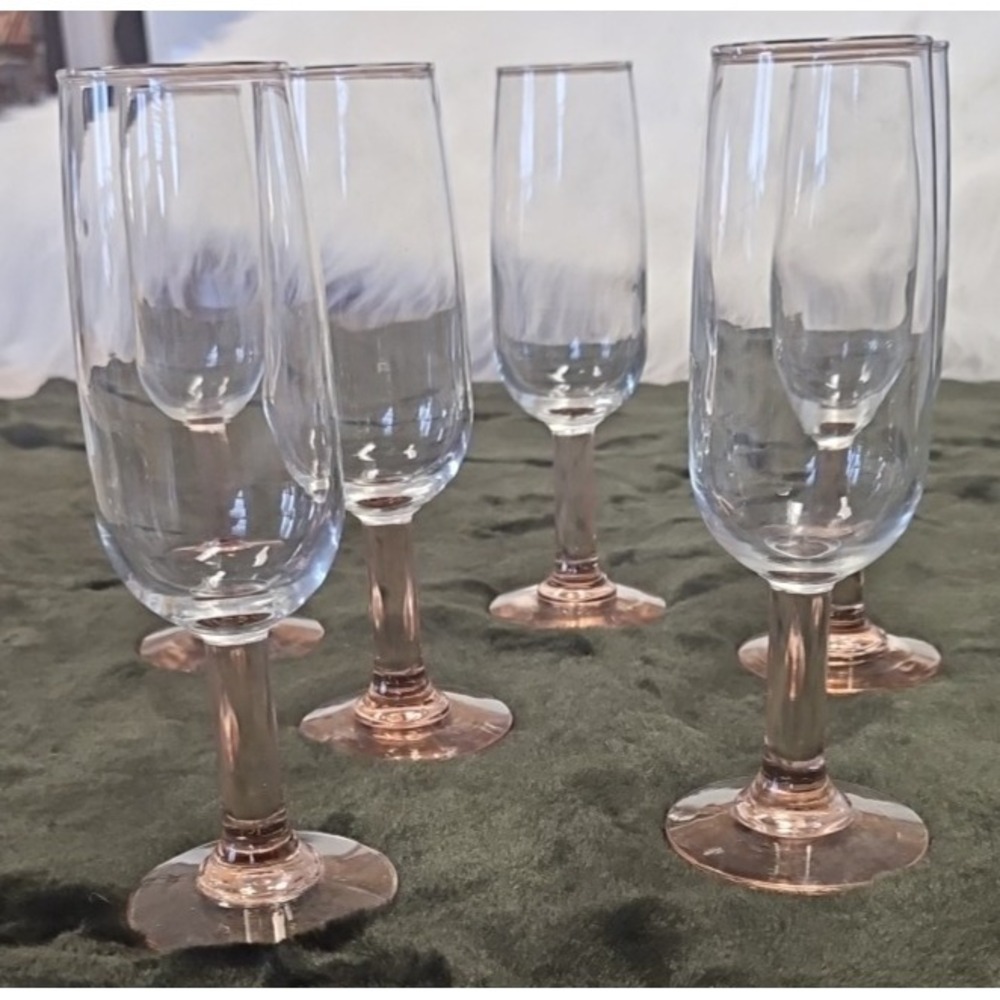 Vintage 6 Peach Stemmed Flute Glasses Beautiful